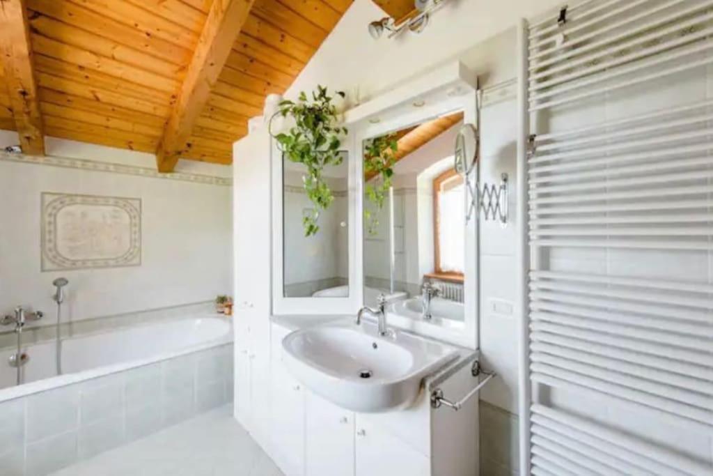 Bed and Breakfast Ca Ulivi Ала Экстерьер фото